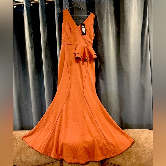 Dresses & Skirts - Fish cut long grown